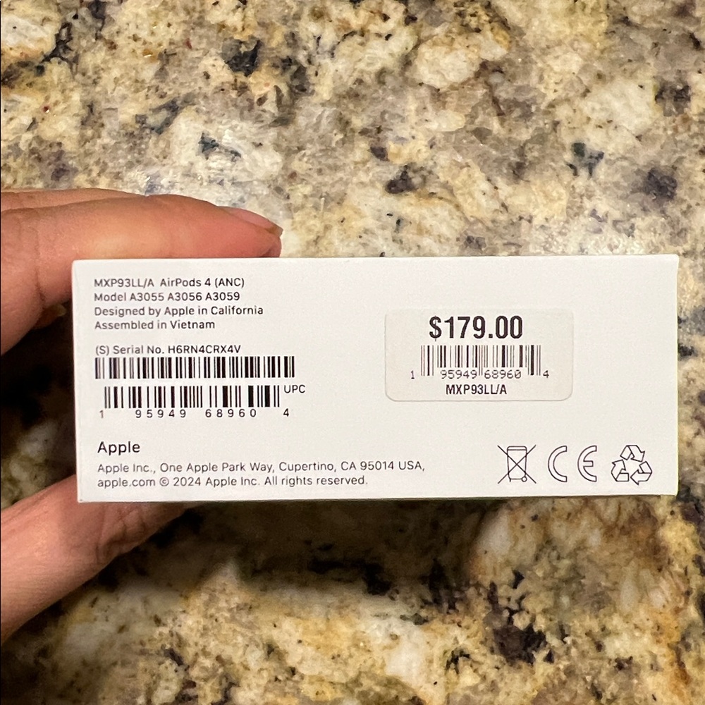 NWT Apple - AirPods 4 with Active Noise Cancellation - White - Picture 2 of 3